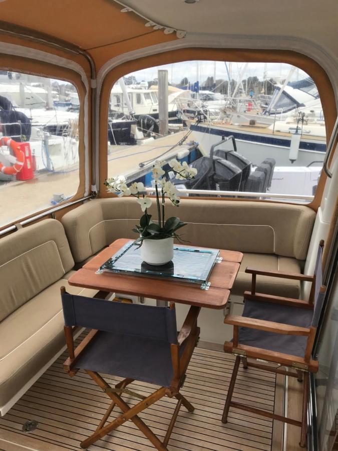 Отель Adelphi B A Delightful 6 Berth Boat Лимингтон Экстерьер фото